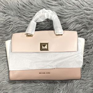 NWT Michael Kors Sylvia Medium Satchel